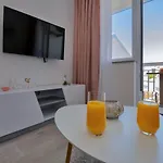 Apartment Luxury 2min From