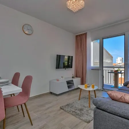 Luxury 2min From Apartament