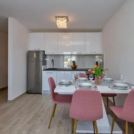 Apartament Luxury 2min From Makarska