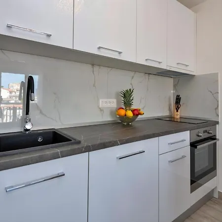 Apartament Luxury 2min From Makarska